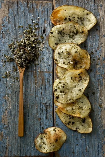 Nori Spiced Homemade Potato Chips (Libbie Summers and Chia Chong for Salted and Styled)